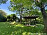 周辺：飯島市民の森　約1400ｍ　広い公園でウォーキングやランニングができる公園です。