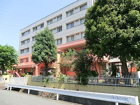 清心保育園　約100ｍ