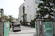 小学校「広島市立己斐小学校まで606ｍ」