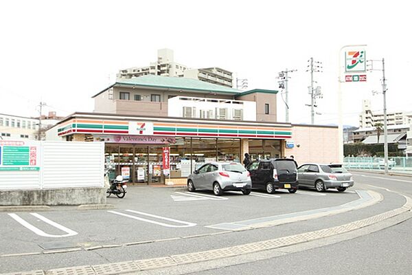 画像17:コンビニ「セブンイレブン広島長束3丁目店まで271ｍ」