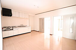 コーポMSD 3階3LDKのリビング/ダイニング