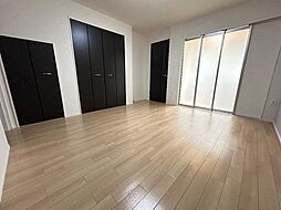 アリエス西条 1階1Kのリビング/ダイニング