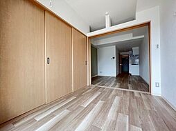 アーバイン比治山 8階1LDKのリビング/ダイニング