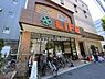 周辺：【スーパー】ライフ 神田和泉町店まで564ｍ