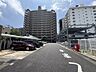 駐車場：【駐車場】駐車場は月額11000円。空き状況は随時ご確認ください。