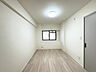 洋室：【洋室】洋室は3部屋あります。全てのお部屋に収納完備。洋服をたくさん収納できます。