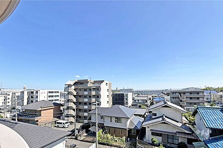 バルコニーからの眺め（南東方向）［2026年7月24日撮影］