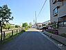 その他：敷地の西側前面道路（南側から）