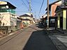 外観：前面道路含む現地写真