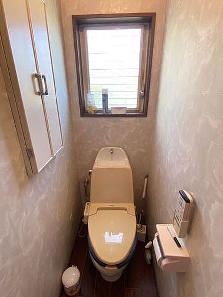 トイレを拡大表示