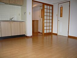 ホワイトハイツ西館 1階3DKのリビング/ダイニング