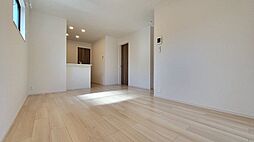 カーサ・アラーキデI 101 1階1LDKのリビング/ダイニング