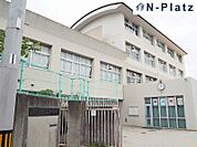 丸山中学校まで約350ｍ