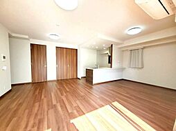 クレアホームズ鷹匠公園前 5F 3LDKのリビング/ダイニング