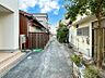 外観：《 接面通路 》幅員約2．8～3．6ｍの通路に約6.4ｍ面しています