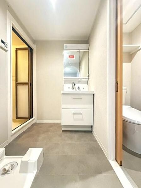 洗面台を新調!室内洗濯機置場も完備!