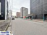 外観：前面道路含む現地写真