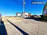 外観：前面道路含む外観