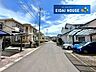 外観：前面道路