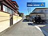 その他：前面道路含む外観