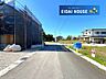 その他：前面道路含む外観