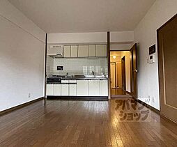 JR山陰本線 嵯峨嵐山駅 徒歩13分の賃貸マンション 1階2LDKのリビング/ダイニング