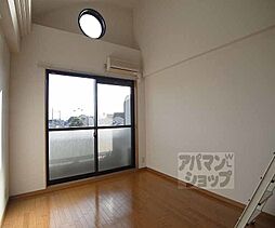 メイプル等持院 305 3階1Kのリビング/ダイニング