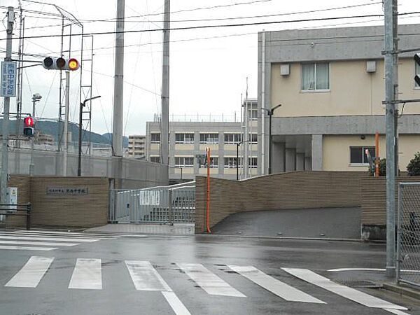 画像13:熊西中学校(300m)