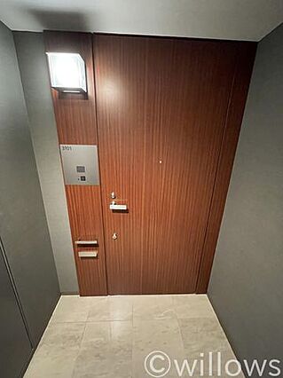 上質感漂う玄関...