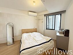 7.3帖の寝室に加え、3.6帖のWICもついているのでスッキリとした印象の寝室に。