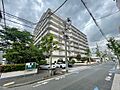 周辺は小学校や...