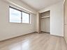 室内：洋室は3部屋あり、各居室収納付きです！※一部CG加工により残置物を除去しています。