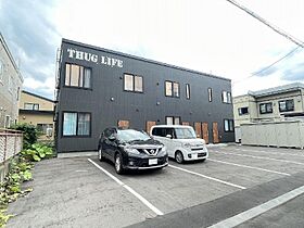 THUG LIFE 103 ｜ 北海道旭川市旭町一条19丁目（賃貸アパート1LDK・1階・49.89㎡） その1