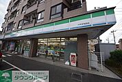 ファミリーマート大和深見西店 徒歩3分。コンビニ 210m