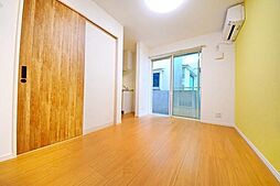 三ツ沢ルーエンハイム 102 1階ワンルームのリビング/ダイニング