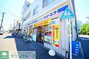 ローソンLTF横濱中央市場店 徒歩3分。コンビニ 240m