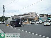 セブンイレブン 徒歩4分。 280m