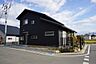 外観：閑静な住宅街の開放感ある角地です＾＾