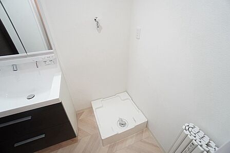 室内洗濯機置場には水漏れを防ぐ防水パン完備。