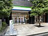 周辺：本物件より徒歩約3分のファミリーマート