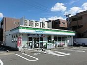 ファミリーマート 中小田井二丁目店（495m）