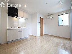 名古屋市営鶴舞線 鶴舞駅 徒歩9分の賃貸アパート 4階1LDKのリビング/ダイニング