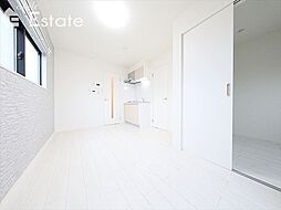 近鉄名古屋線 烏森駅 徒歩6分の賃貸アパート 1階1DKのリビング/ダイニング