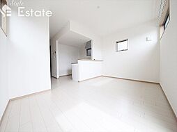 名古屋市営名城線 平安通駅 徒歩8分の賃貸アパート 3階1LDKのリビング/ダイニング