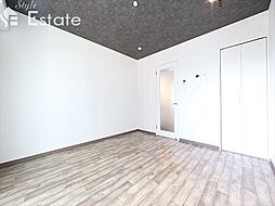 名古屋市営鶴舞線 庄内通駅 徒歩4分の賃貸アパート 3階1Kのリビング/ダイニング