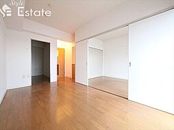 名古屋市営鶴舞線 浄心駅 徒歩8分の賃貸マンション 5階2SLDKのリビング/ダイニング