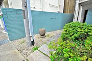 高級感があるエントランスは安心のオートロック完備です。
