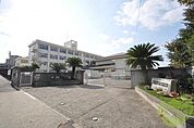 神戸市立 本多聞中学校 207m