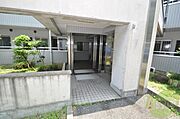 敷地内駐車場の空き状況はご連絡ください