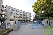 神戸市立垂水中学校 826m